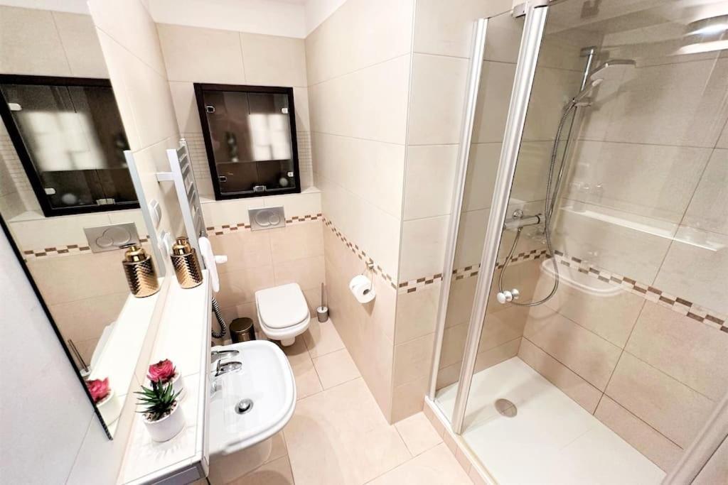Exclusive Penthouse Near Citycenter 120M2 +Netflix Kraków Eksteriør billede