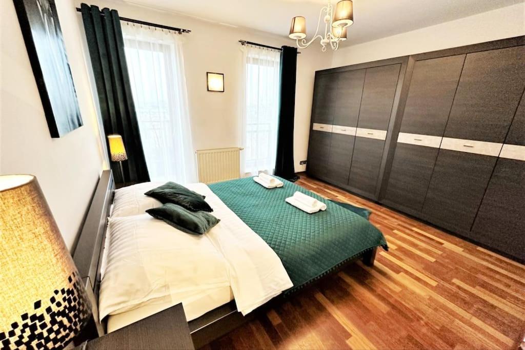 Exclusive Penthouse Near Citycenter 120M2 +Netflix Kraków Eksteriør billede
