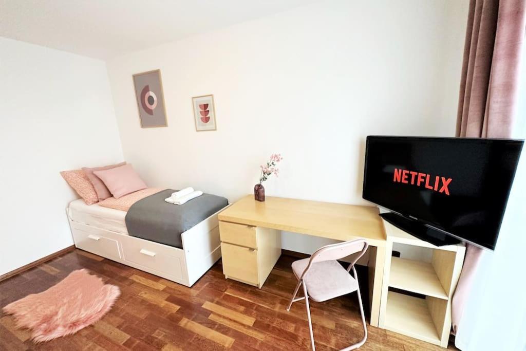 Exclusive Penthouse Near Citycenter 120M2 +Netflix Kraków Eksteriør billede