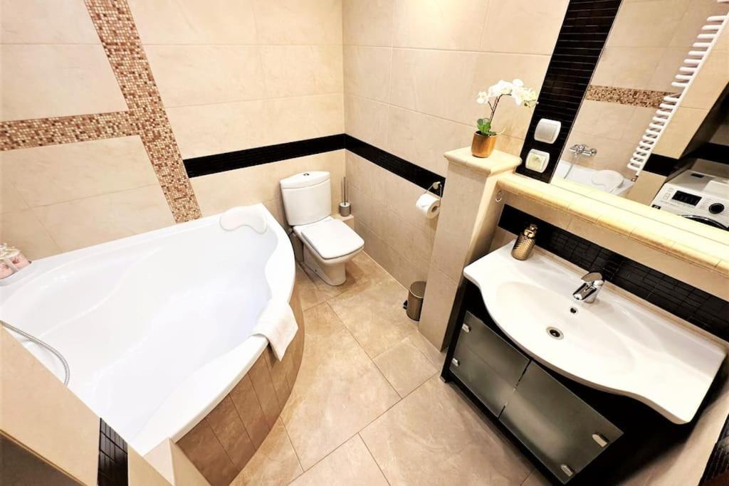Exclusive Penthouse Near Citycenter 120M2 +Netflix Kraków Eksteriør billede